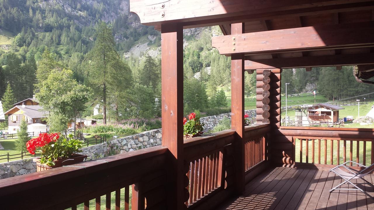 Chalet Rosa Dei Monti Piamprato Exterior foto